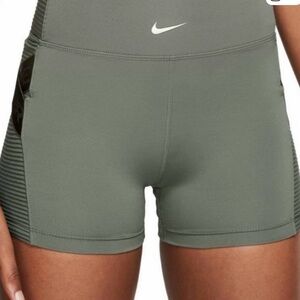 Nike pro aeroadapt shorts Small